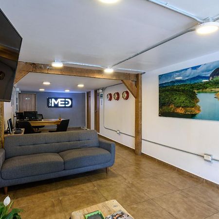 Med La Palma Hotel Medellín Buitenkant foto