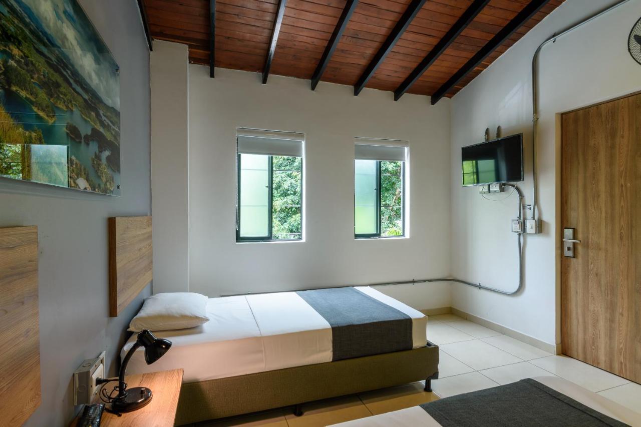 Med La Palma Hotel Medellín Buitenkant foto